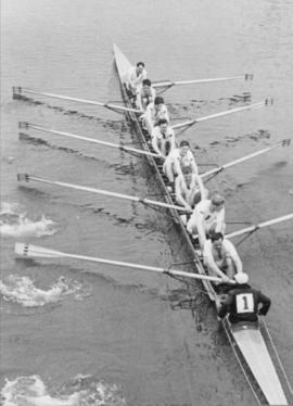 1st VIII, finished Head