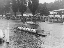The Grand - Thames v &quot;Pemma&quot;
