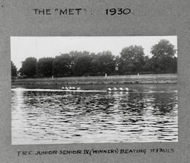 Metropolitan 1930 Junior-Senior four TRC beating St Pauls